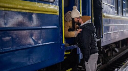 Окупанти відкрили вогонь по евакуаційному потягу під Васильковом: наслідки обстрілу