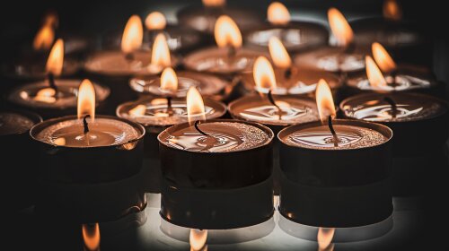 Свічки. Фото: Зображення Ri Butov із сайту Pixabay