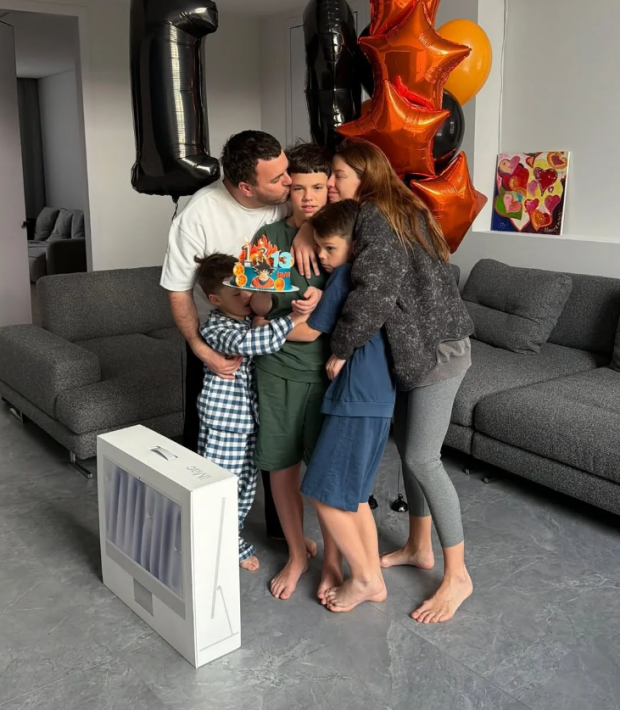 Григорій Решетнік, його дружина Христина та діти