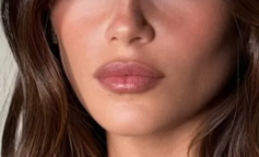 Женщина, макияж