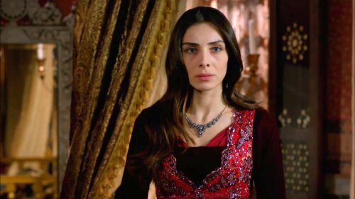 Красива і без макіяжу: улюблениця султана з "чудового століття" показала, як виглядає без косметики
