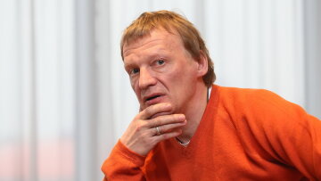Алексей Серебряков стал дедушкой