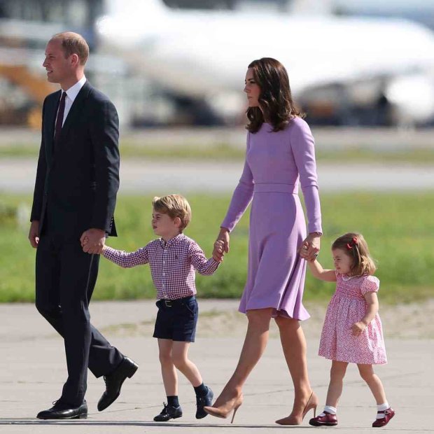Принц Вільям і Кейт Мідлтон з дітьми