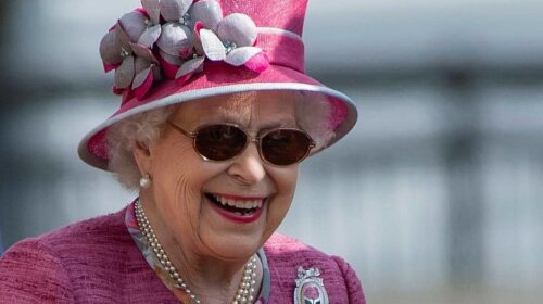 Три десятилетия подменяла королеву: что известно о двойнике королевы Елизаветы II, которая на самом деле не похожа на монархиню