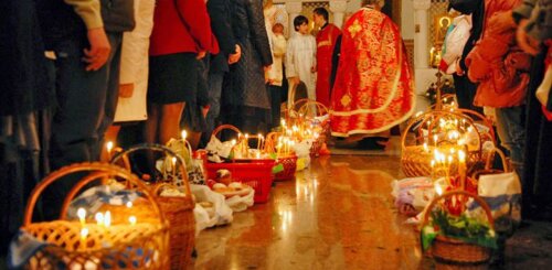 Собирать красивую корзину на Пасху — это хорошая традиция