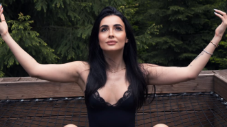 Анна Трінчер
