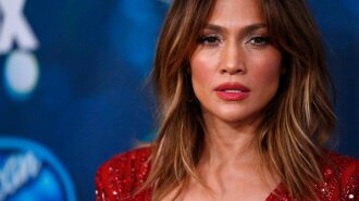 1517417208_jennifer-lopez-looks-red-hot-in-a-jumpsuit-american-idol-xv-finalists-party-in-west-holly