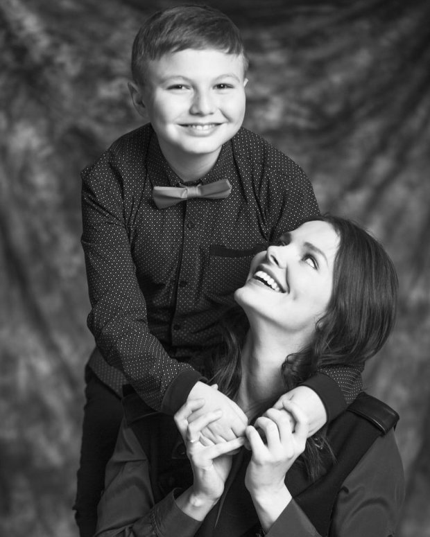 Елизавета Боярская с 5-летним сыном Андреем