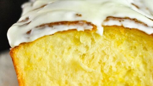 Проста домашня випічка: лимонний кекс з цукровою глазур'ю-такий ніжний, що аж тане в роті