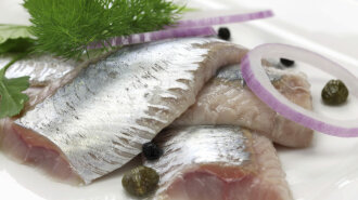 diet-nutrition_nutrition_herring-or-sardines_2716x1810_000035615960-1024×768