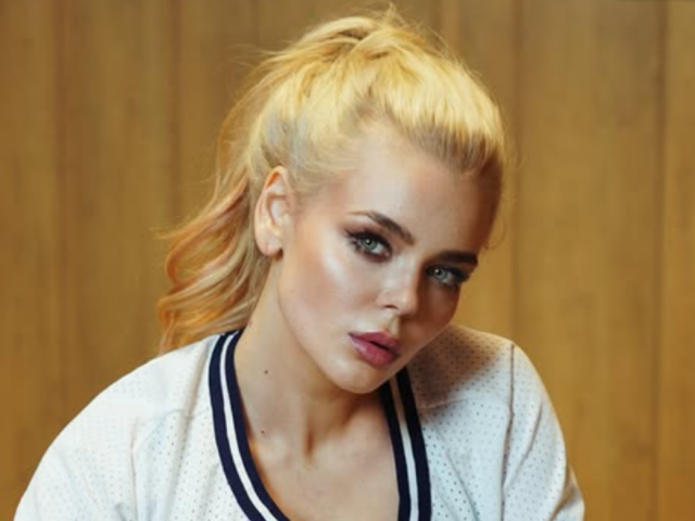 Аліна Гросу