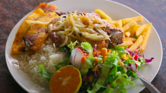 «Женатое» блюдо: как выглядит кулинарная визитная карточка Коста-Рики