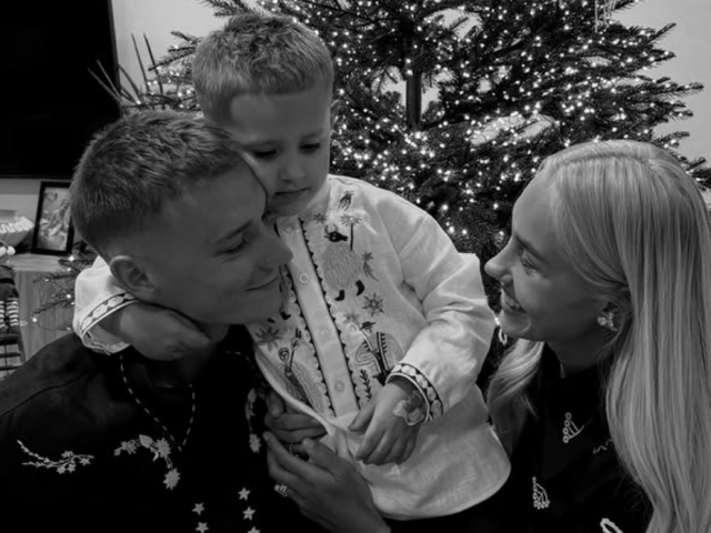 Вова Бражко и Даша Квиткова с сыном Львом, фото из соцсетей