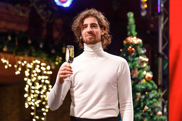 Володимир Дантес, Надя Дорофєєва, Новий рік, свято