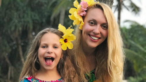 Оля Полякова с дочерьми: самые милые образы звездных красавиц — все на одно лицо