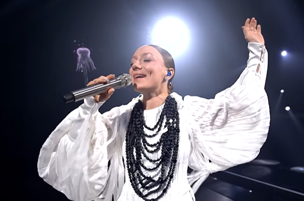 LELEKA (Вікторія Корнікова), кадр з відео