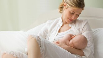 1477746923_mother-breastfeeding-infant