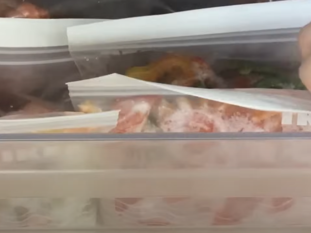 Холодильник, скріншот із YouTube