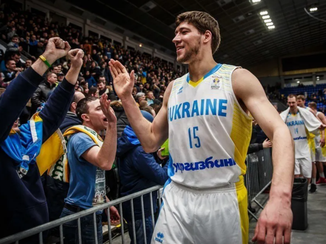 В'ячеслав Кравцов, зображення із вільних джерел