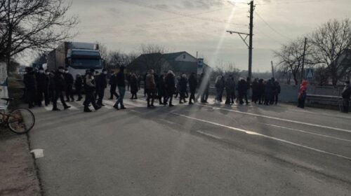 Українці протестують через рекордні тарифи на газ: люди перекривають траси (ФОТО, Відео)