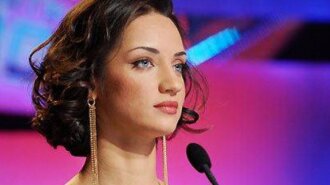 Татьяна Денисова из «Танцюють всі!» засветила декольте в миниатюрном топике