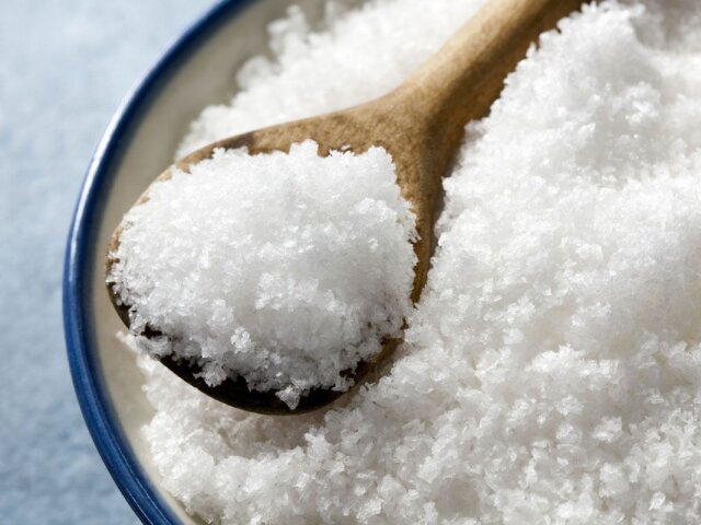 Специалисты назвали 4 простых способа вывести лишнюю соль из организма