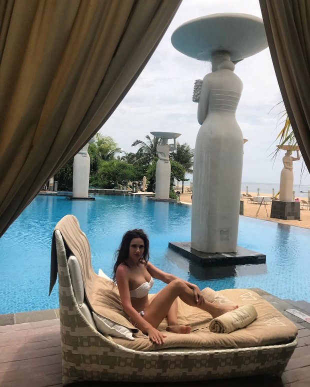 Эвелина Бледанс отдыхает с сыном на Бали