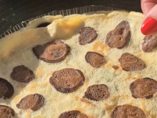 Леопардові млинці, кадр з відео