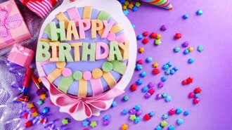 Happy-birthday-Cake-4k-decoration-wallpaper-facebook-photo-1440×900