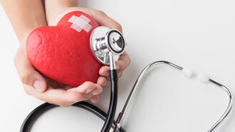Что делать, если "екает" сердце: отвечает кардиолог