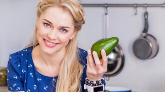 Звездный диетолог Лора Филиппова рассказала, что стимулирует чрезмерное влечение к пище