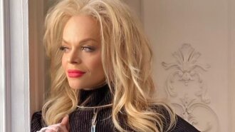 66-річна Лариса Доліна у вузьких брюках вразила тонкими ніжками: як у дівчинки-підлітка (фото)