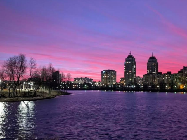 Киев, закат, фото из соцсетей