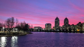 Київ, захід сонця, фото із соцмереж