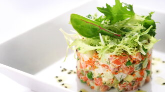 Олів'є-лайт з червоною рибою: ексклюзивний рецепт новорічного салату від дієтолога Лори Філіппової