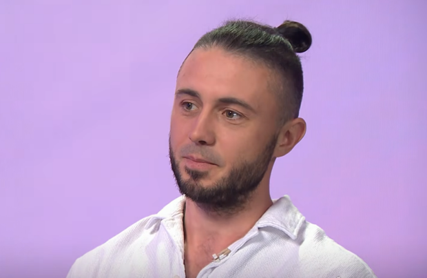 Тарас Тополя, кадр з інтерв'ю