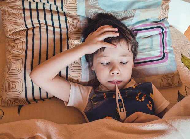 Коронавірус у дітей: вчені назвали симптоми і найнебезпечніший вік