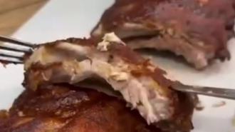 Свинячі ребра в глазурі, кадр з відео