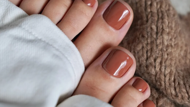 Новий модний та трендовий педикюр