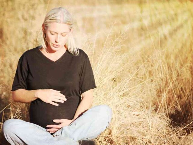 pregnant-nature-mom