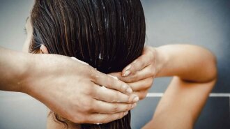 Як повернути волоссю блиск і здоров'я: скрабування в домашніх умовах