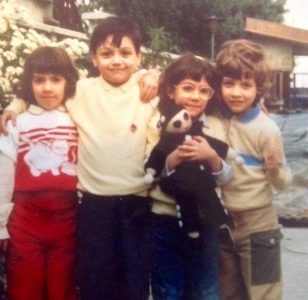 Другий зліва хлопчик — Андреа Монжиардо, якому пересадили серце Ніколаса, помер у 2017 році