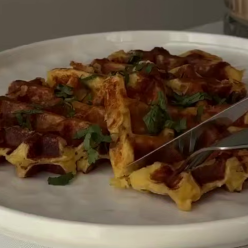 Творожные вафли с грибами и сыром