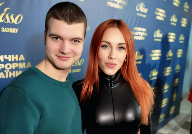 Олена Тополя з фанатом, фото з соцмереж