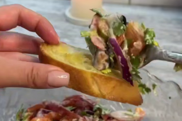 Закуска із запечених перців із сирним сиром