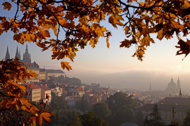 Едем в Европу за красивой осенью: Прага