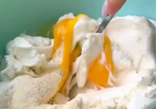 Сирна запіканка, кадр з відео