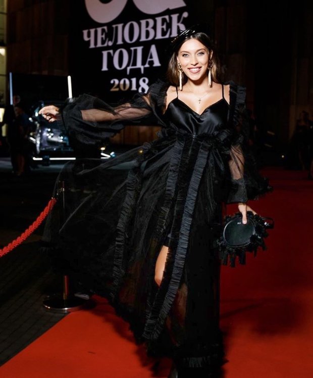 Беременная Тодоренко на церемонии вручения премии «Человек года 2018»