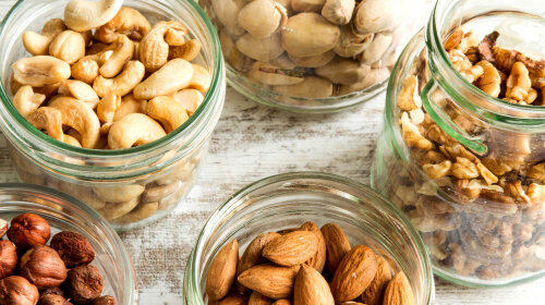 Обязательно включай орехи в свой рацион: это вкусно, питательно и полезно