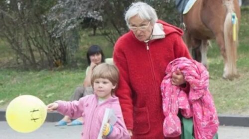 На самую старшую маму в Украине подали иск в суд: что произошло